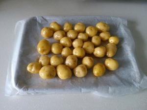 土豆传奇孜然小土豆的做法 步骤1