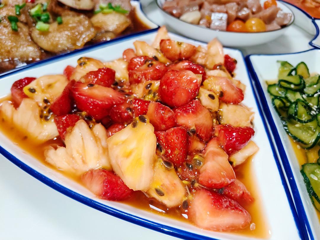 敲黑板！超好吃的水果捞