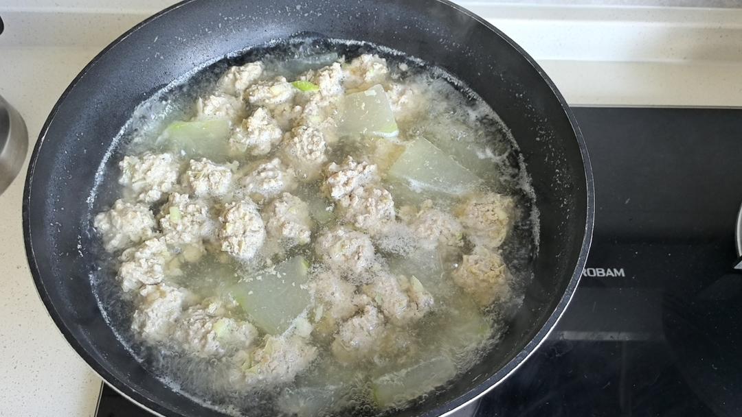 巨鲜美的冬瓜丸子汤