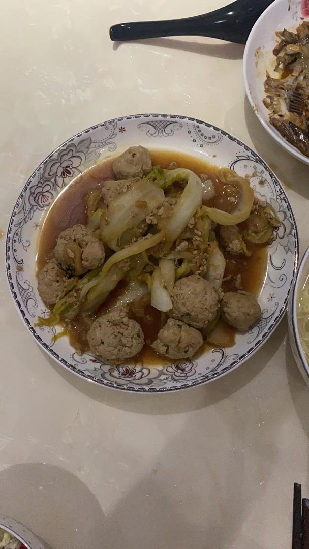 大白菜烧自制口感Q弹肉丸子