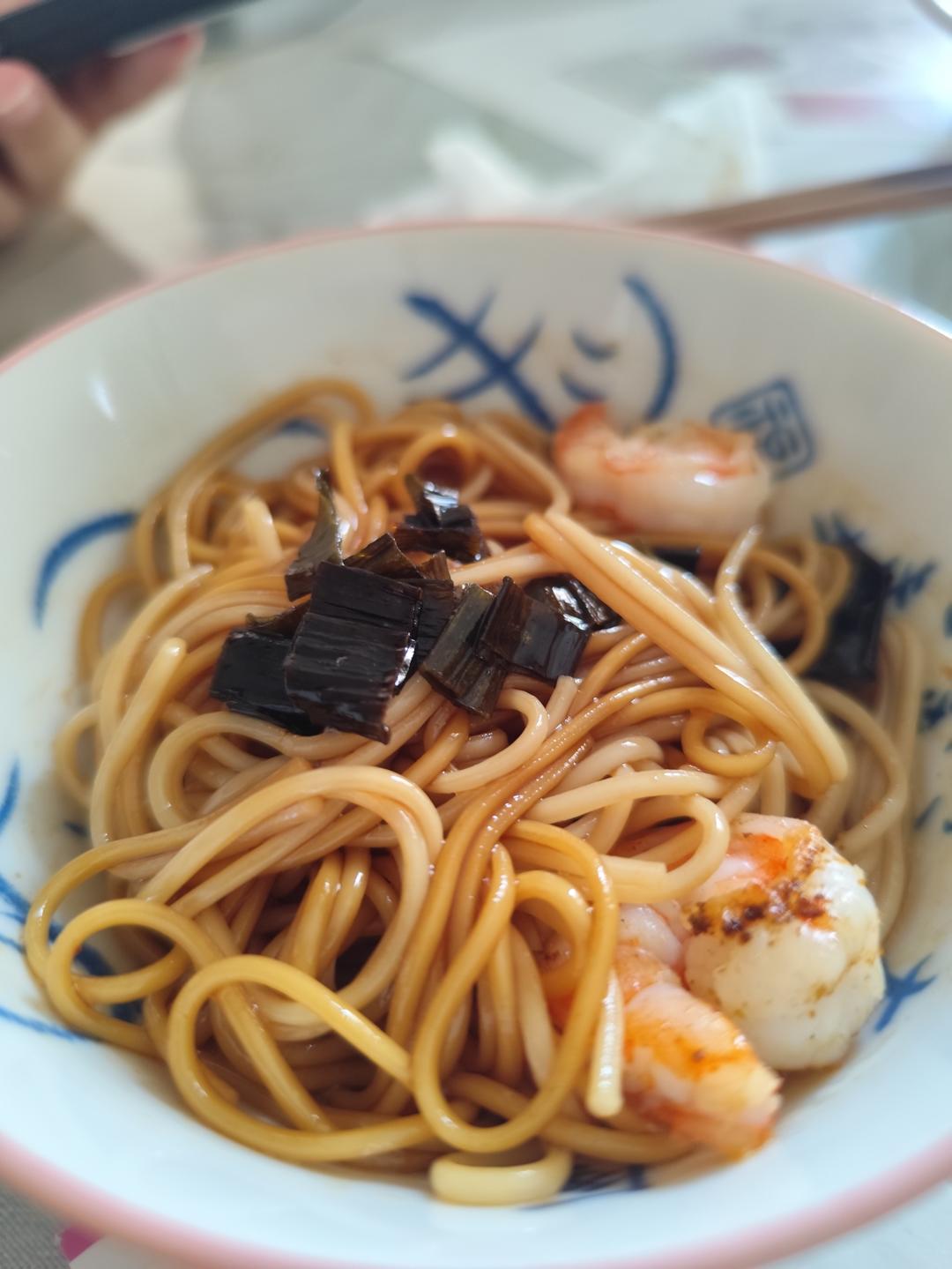 10分钟搞定的一碗葱油拌面