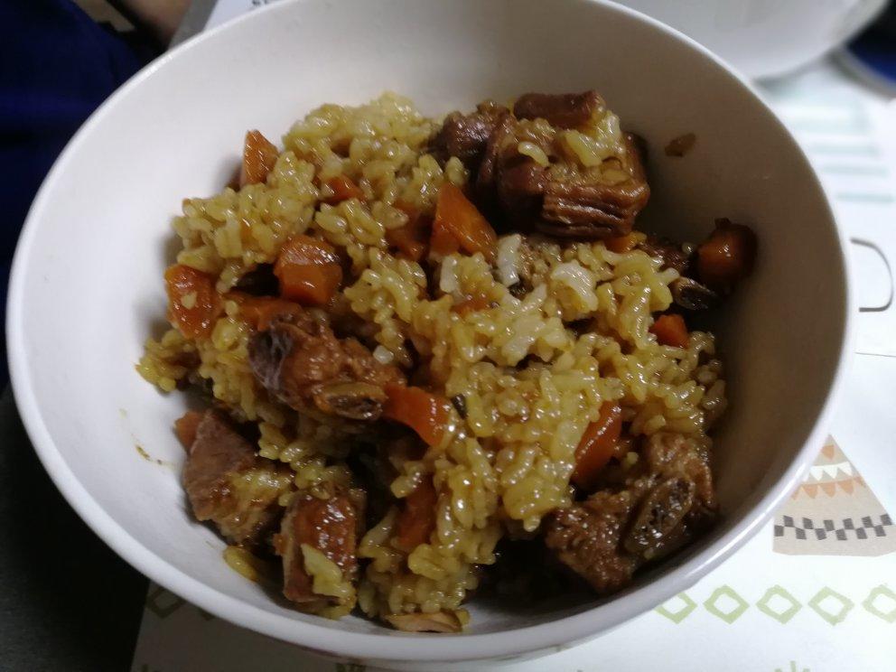 喷香排骨焖饭（爆好吃）