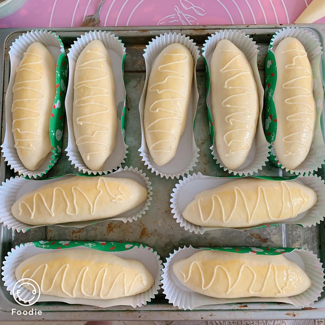 芝士火腿肉松香葱面包