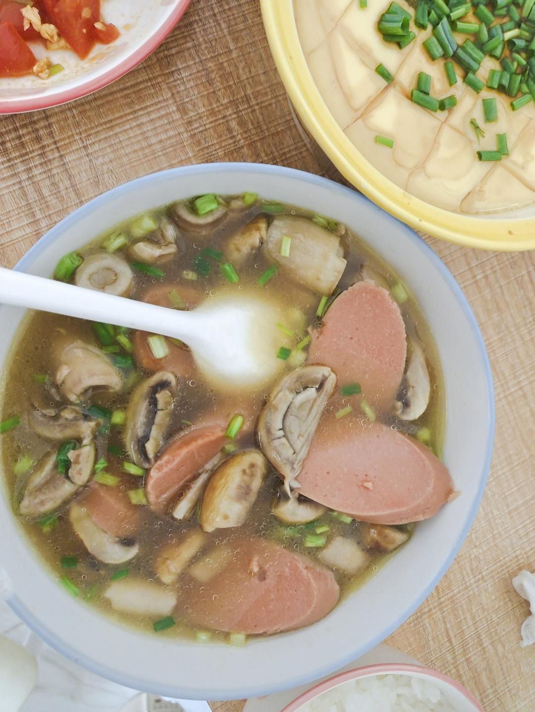 明明是素汤 却鲜得像鸡汤一样的「口蘑汤」
