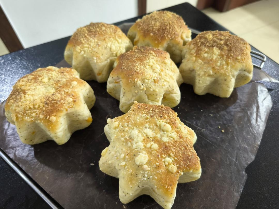 蜂蜜芒果乳酪包