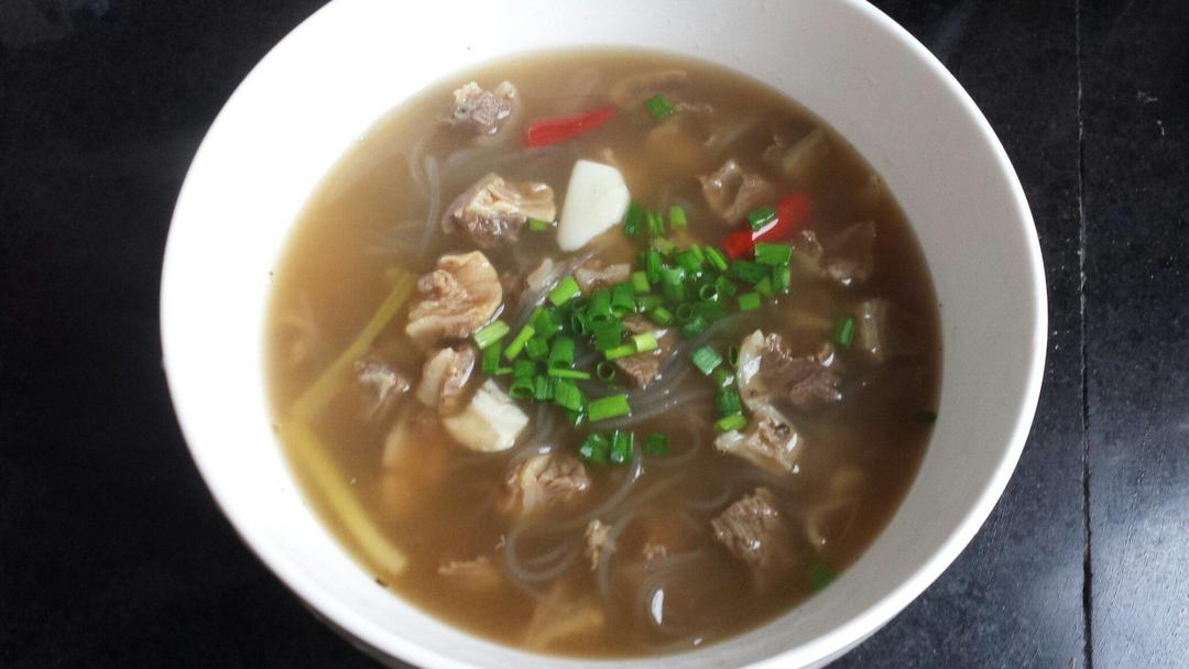 酸辣牛肉粉丝汤的做法