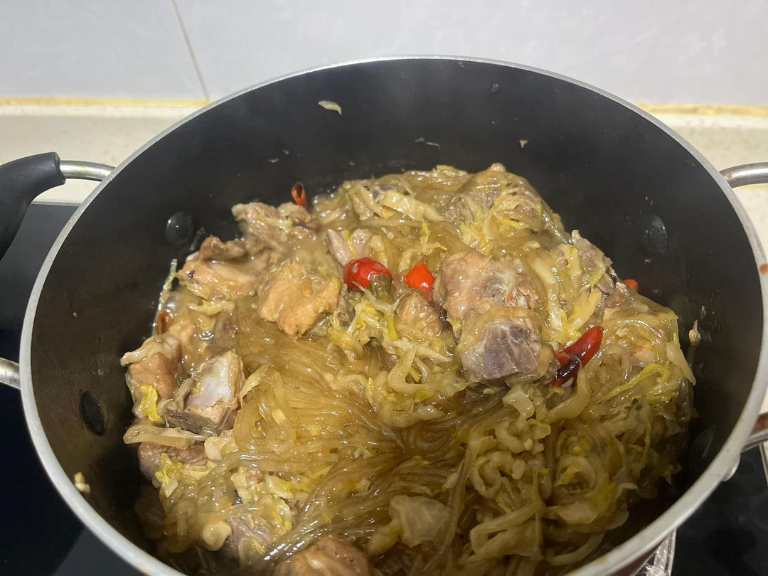 东北酸菜炖排骨