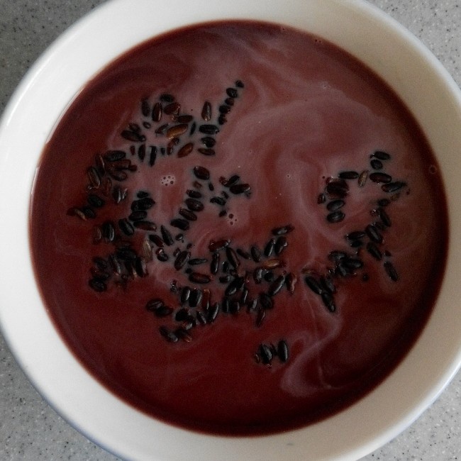 悠扬-11做的鲜奶紫米露