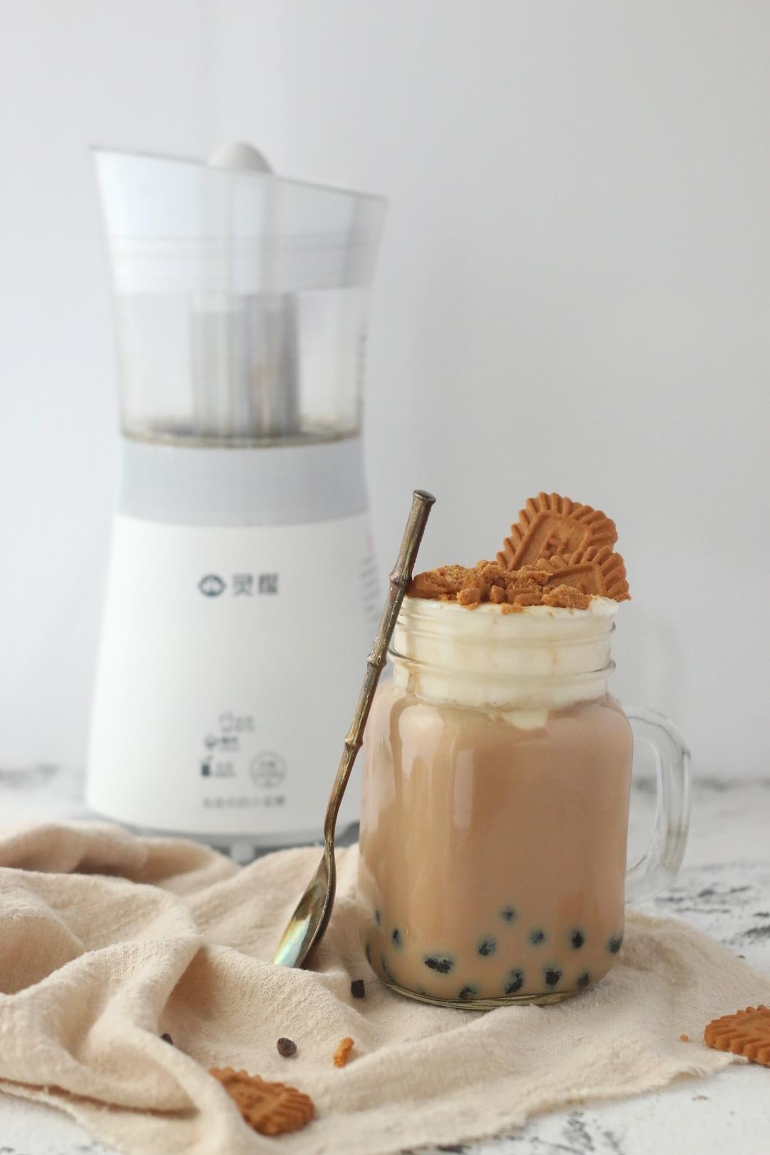 焦糖海盐奶盖奶茶的做法