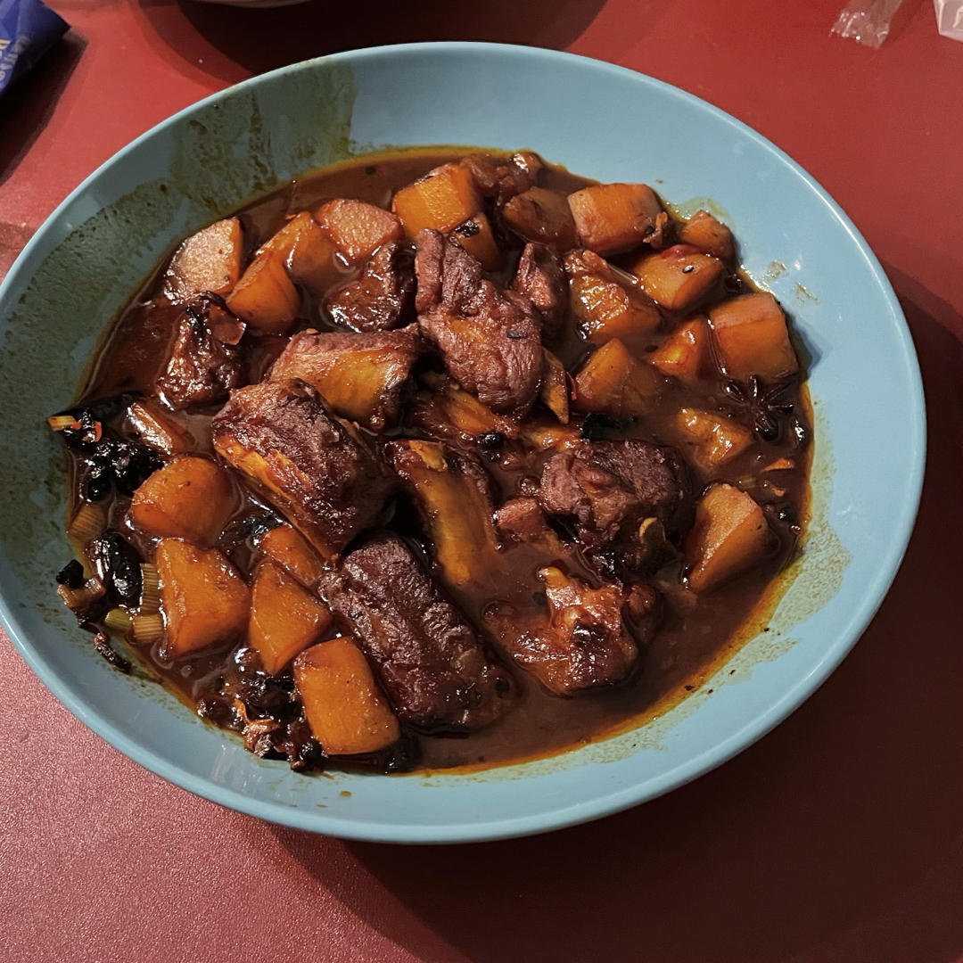 川味排骨烧土豆