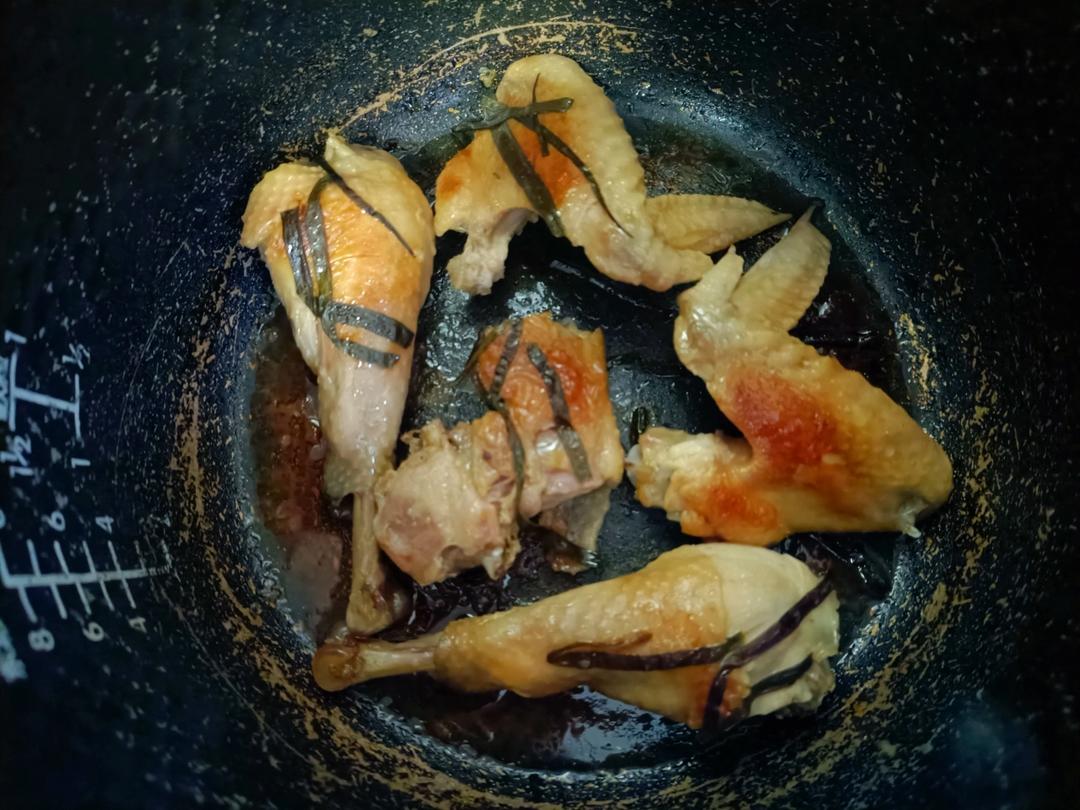 电饭锅菜谱：鲜嫩多汁的葱香焗鸡腿