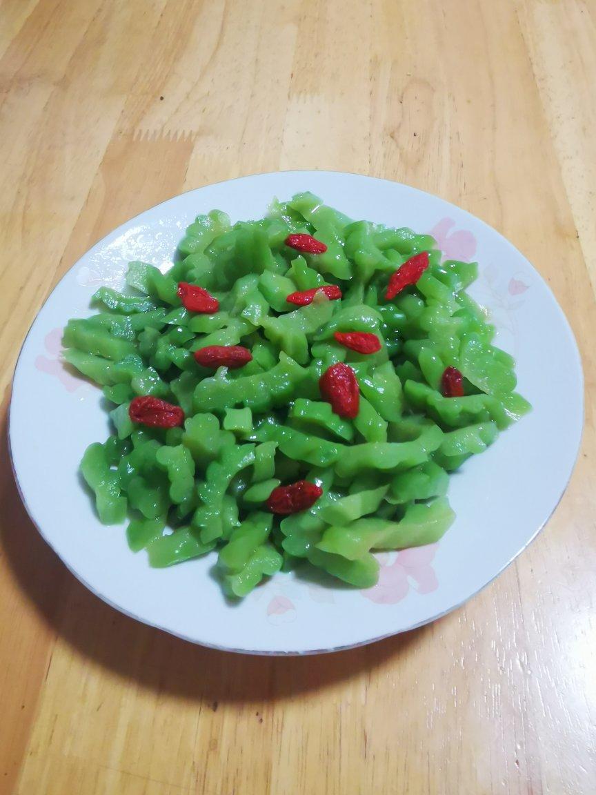 凉拌苦瓜（减脂肪，脆爽可口）