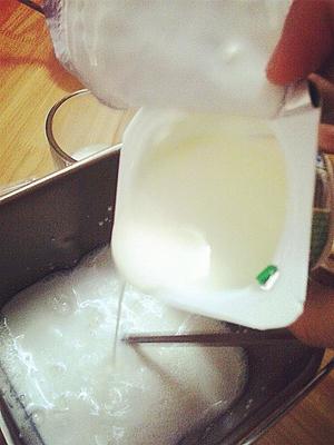 DIY美味酸奶——东菱面包机版的做法 步骤4