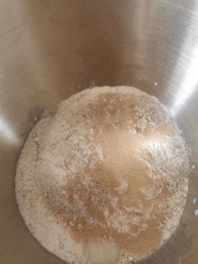 纯奶手撕吐司的做法 步骤1