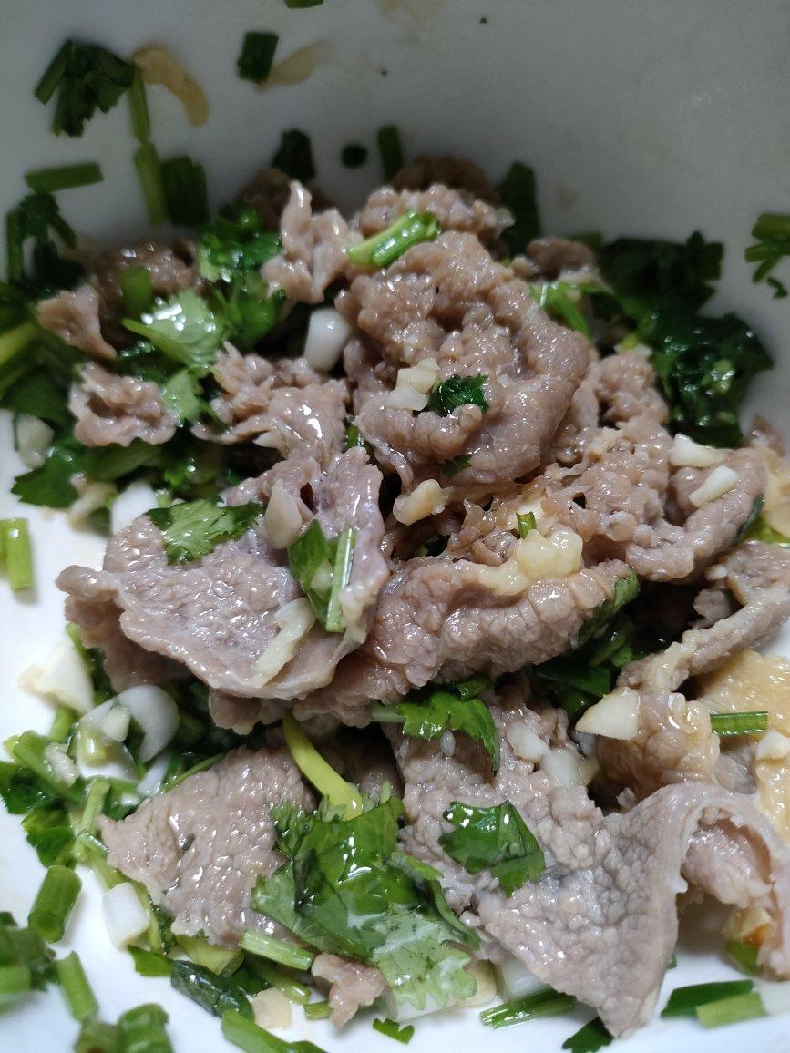 凉拌香菜牛肉
