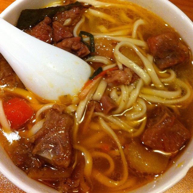 红烧排骨面