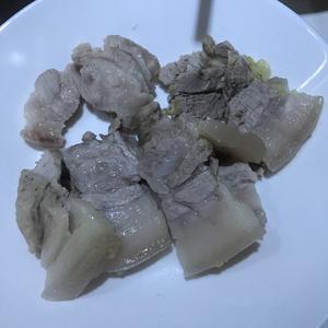 东北传统猪五花肉炖酸菜的做法 步骤12