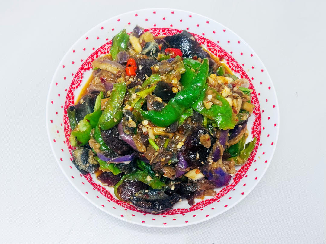 擂椒皮蛋茄子｜香辣过瘾，拌饭拌面都好吃