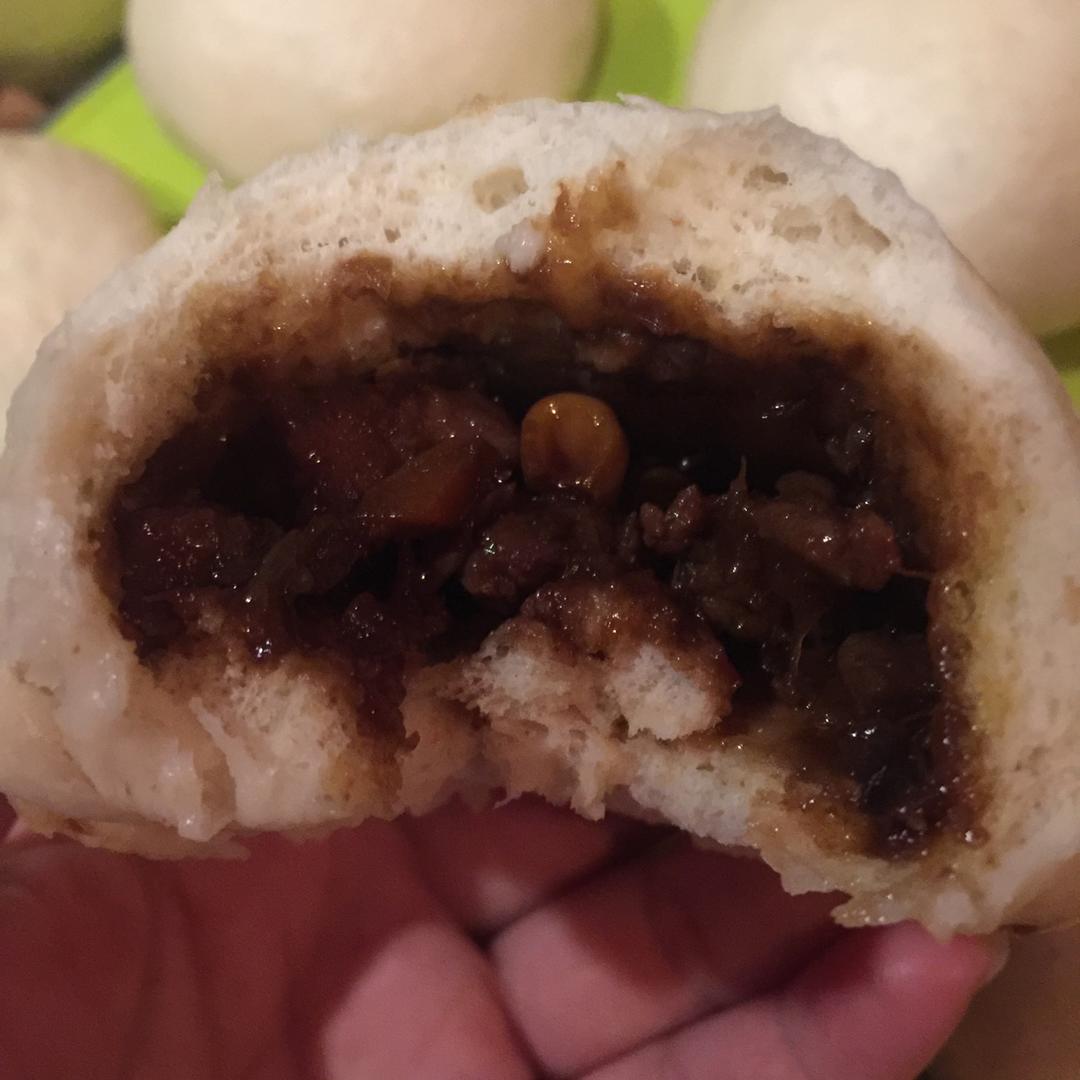 洋葱酱肉丁包子