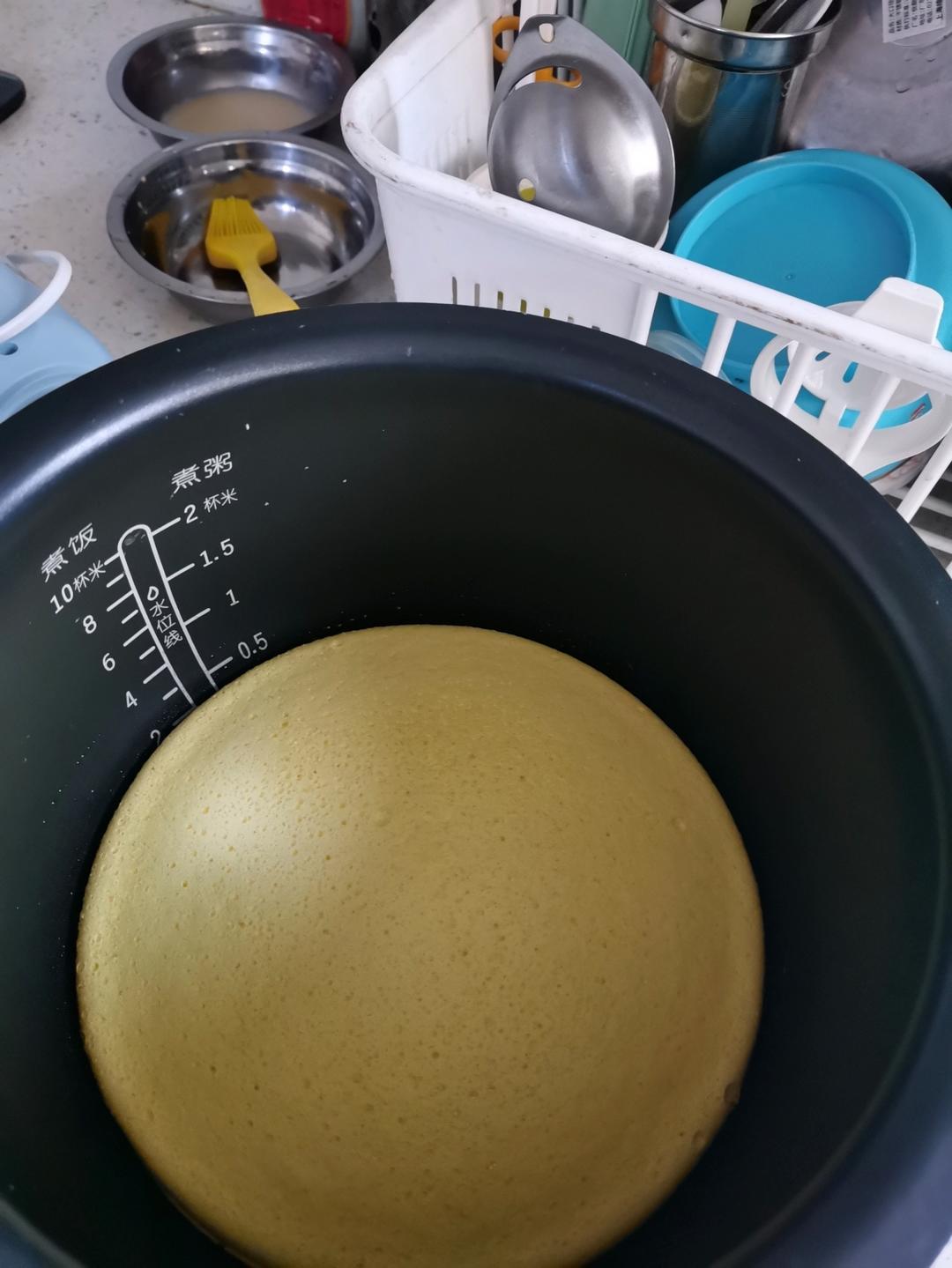 不用电子称只需要普通电饭锅做的电饭锅蛋糕