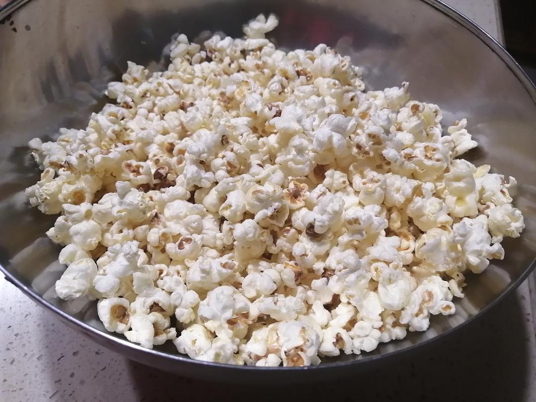 爆米花来了！！！超级简单易上手的焦糖/巧克力爆米花
