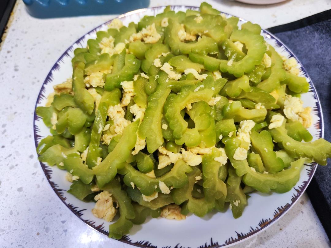 苦瓜炒鸡蛋