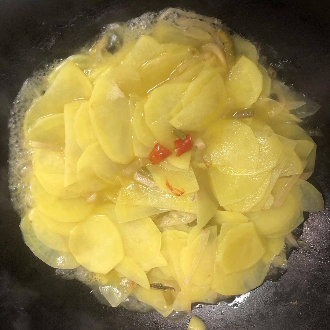 四川泡菜炒洋芋片儿