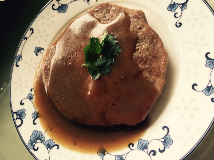 黑胡椒牛排（菲力牛排）—附黑胡椒汁的做法