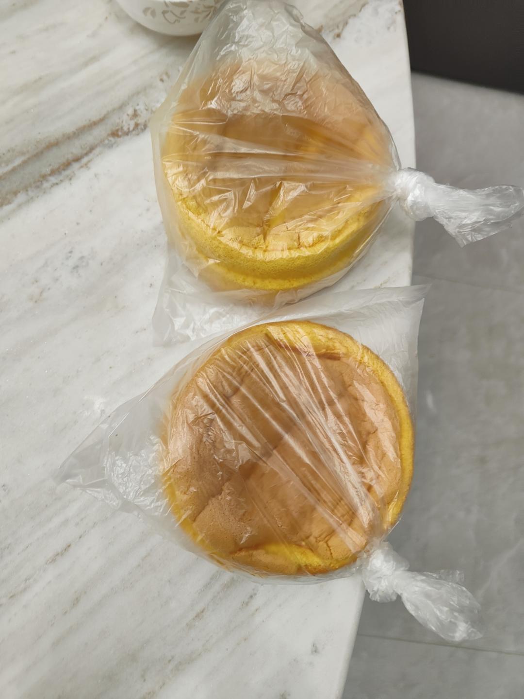 不凹底不塌陷的完美戚风蛋糕