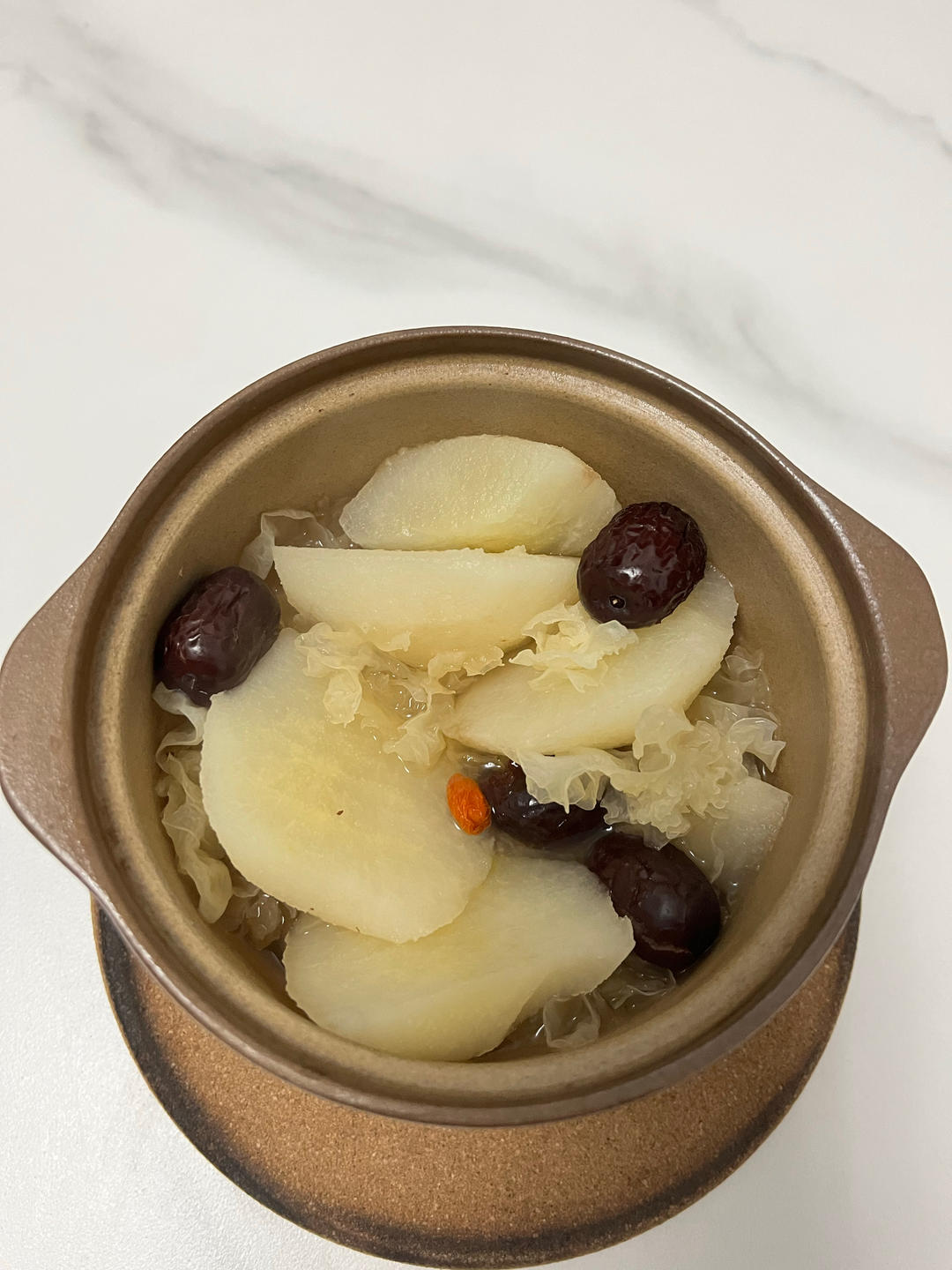 冰糖银耳梨汤