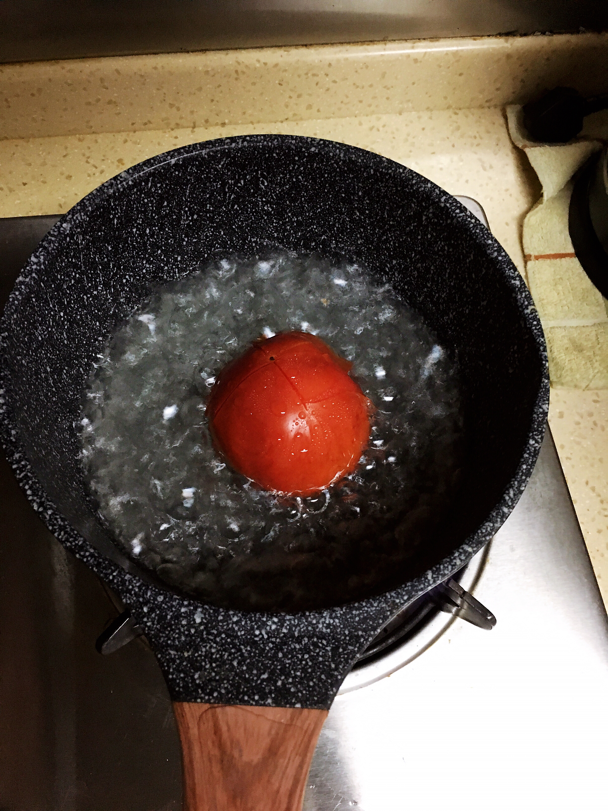 西红柿鸡蛋小饼的做法 步骤1