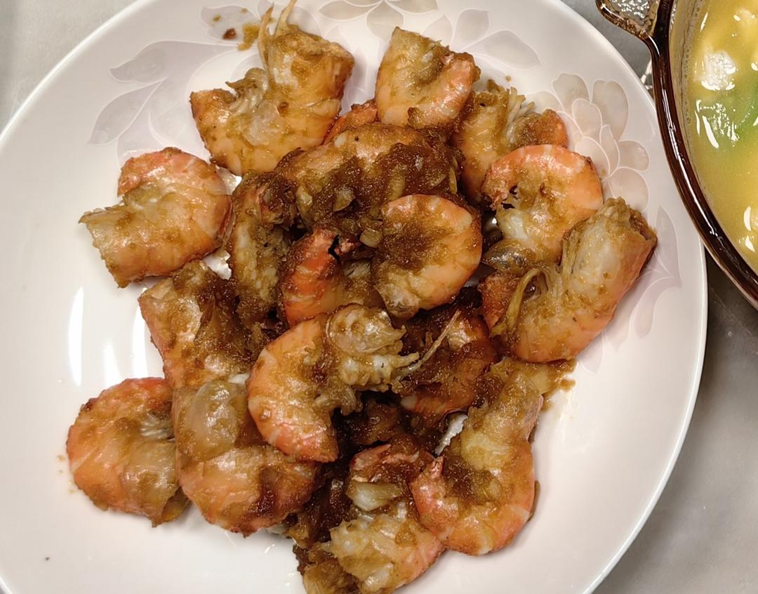 芥末黄油罗氏虾