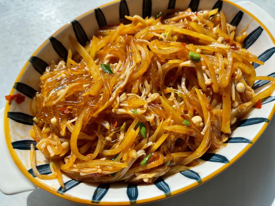 粉丝金针菇炒土豆丝的做法