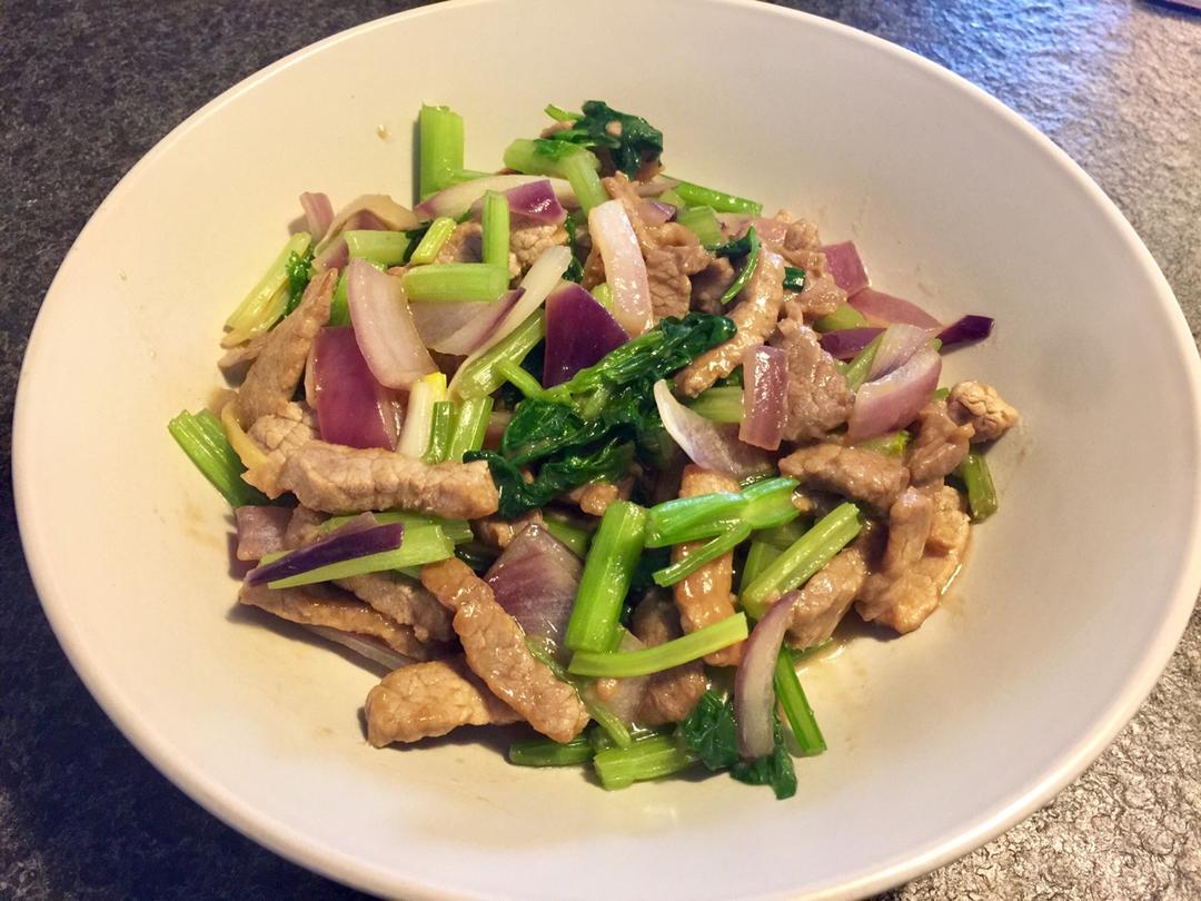 芹菜炒牛肉