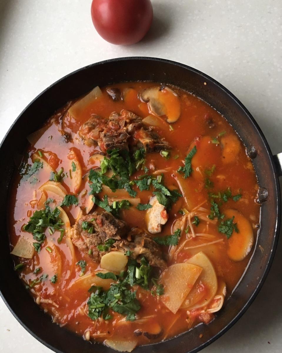 超级浓超好喝的番茄土豆汤