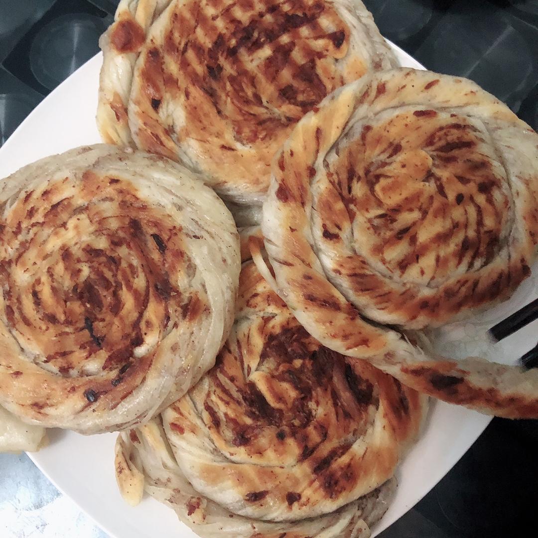 感受一下这诱人的层次！肉末胡椒饼