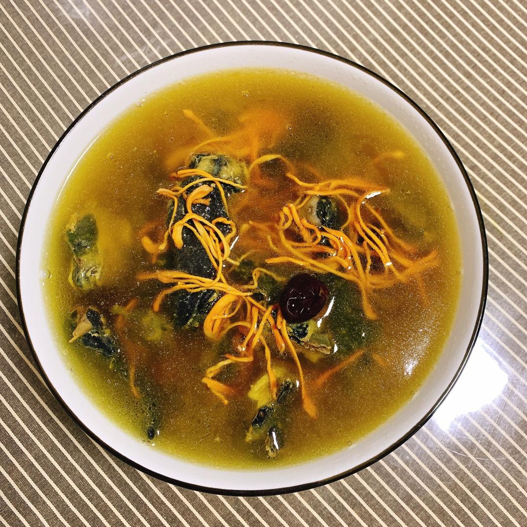 罗大美的厨房做的虫草花乌鸡汤