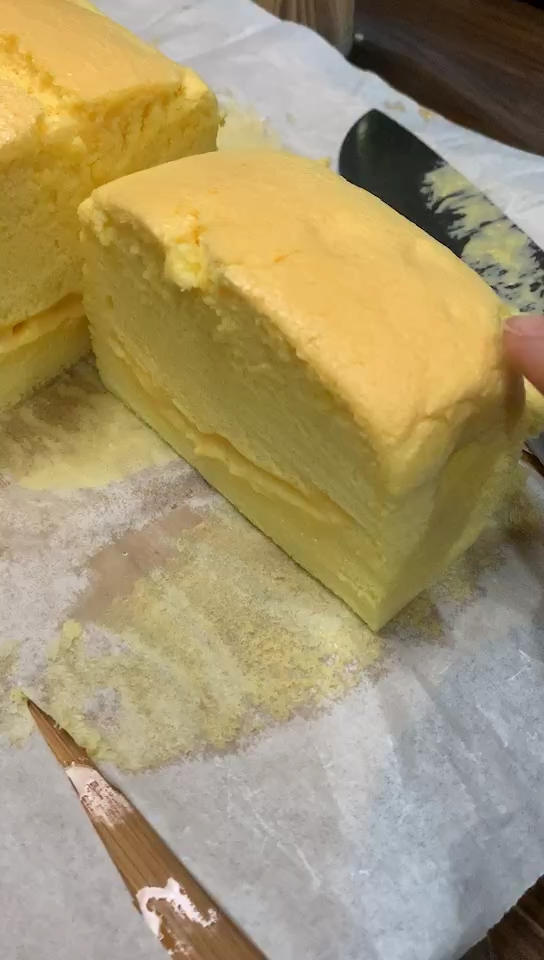 堪比柯基屁股
爆浆芝士🧀古早蛋糕