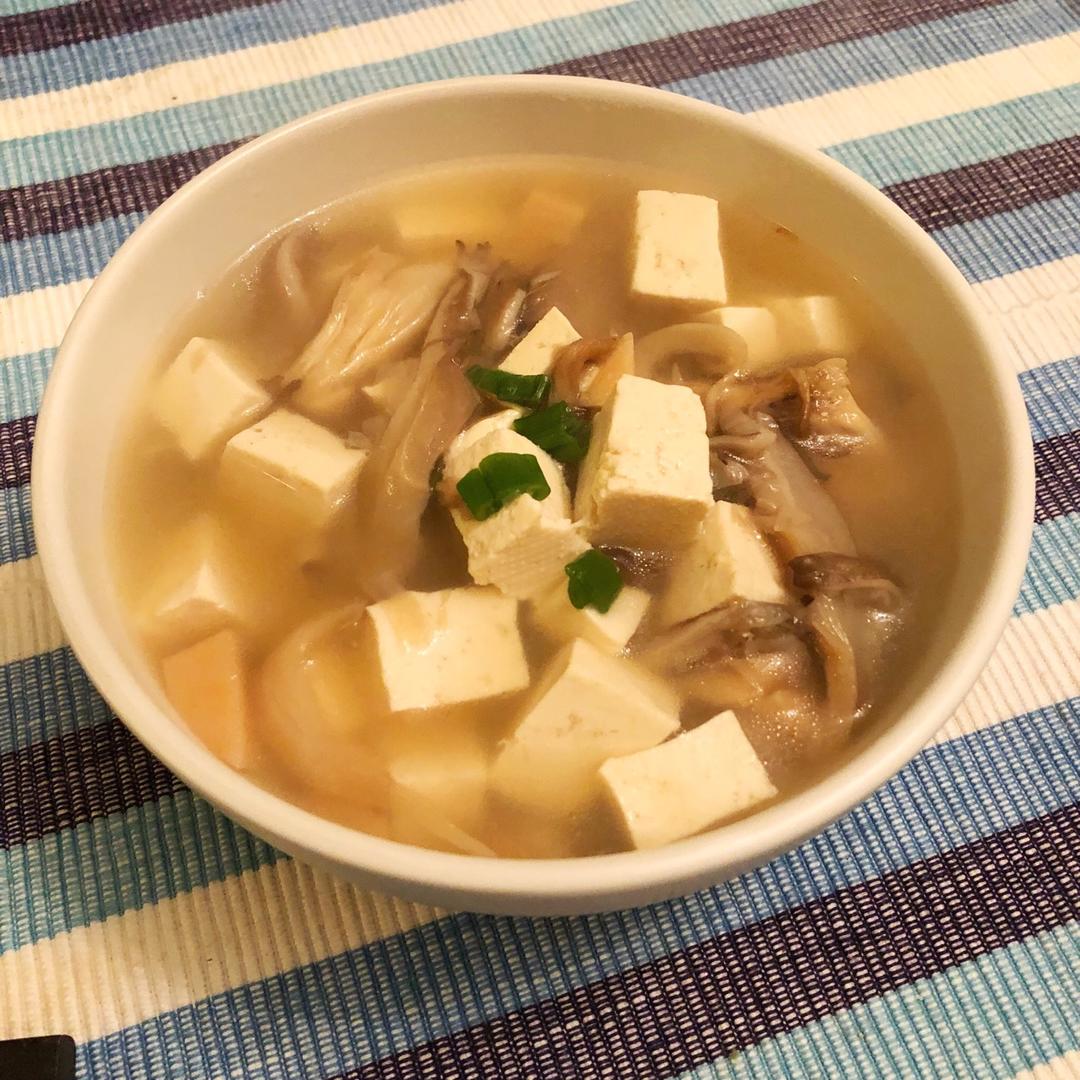 火腿豆腐平菇汤