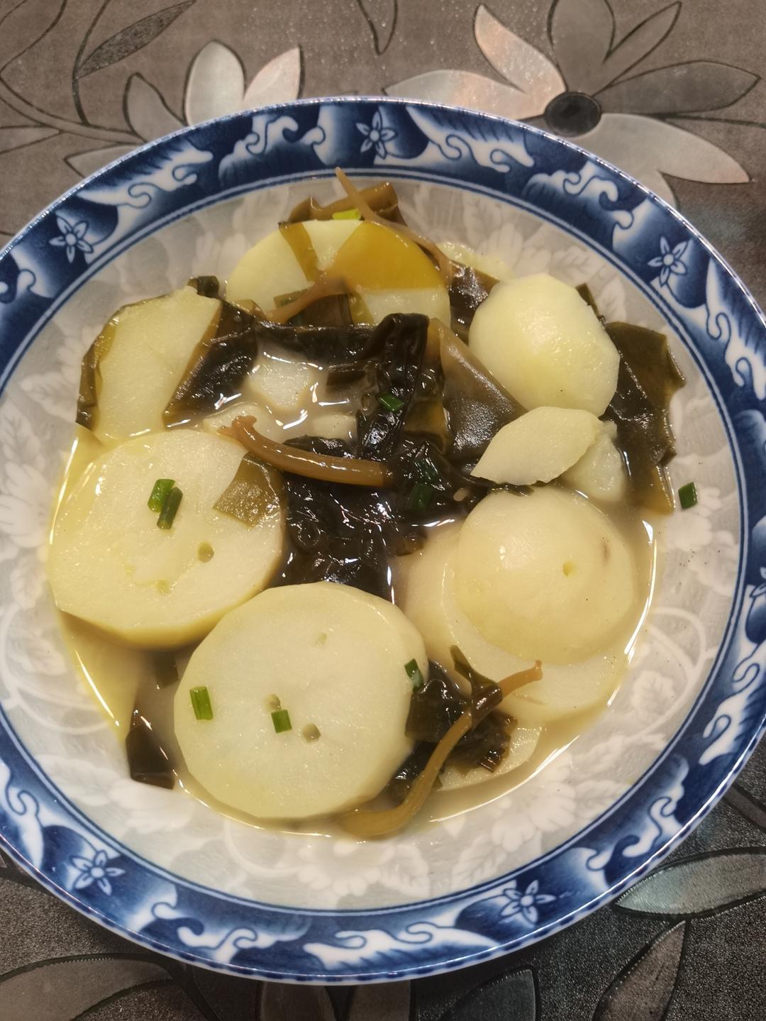 适合夏天喝的汤，清爽解腻的裙带菜土豆汤