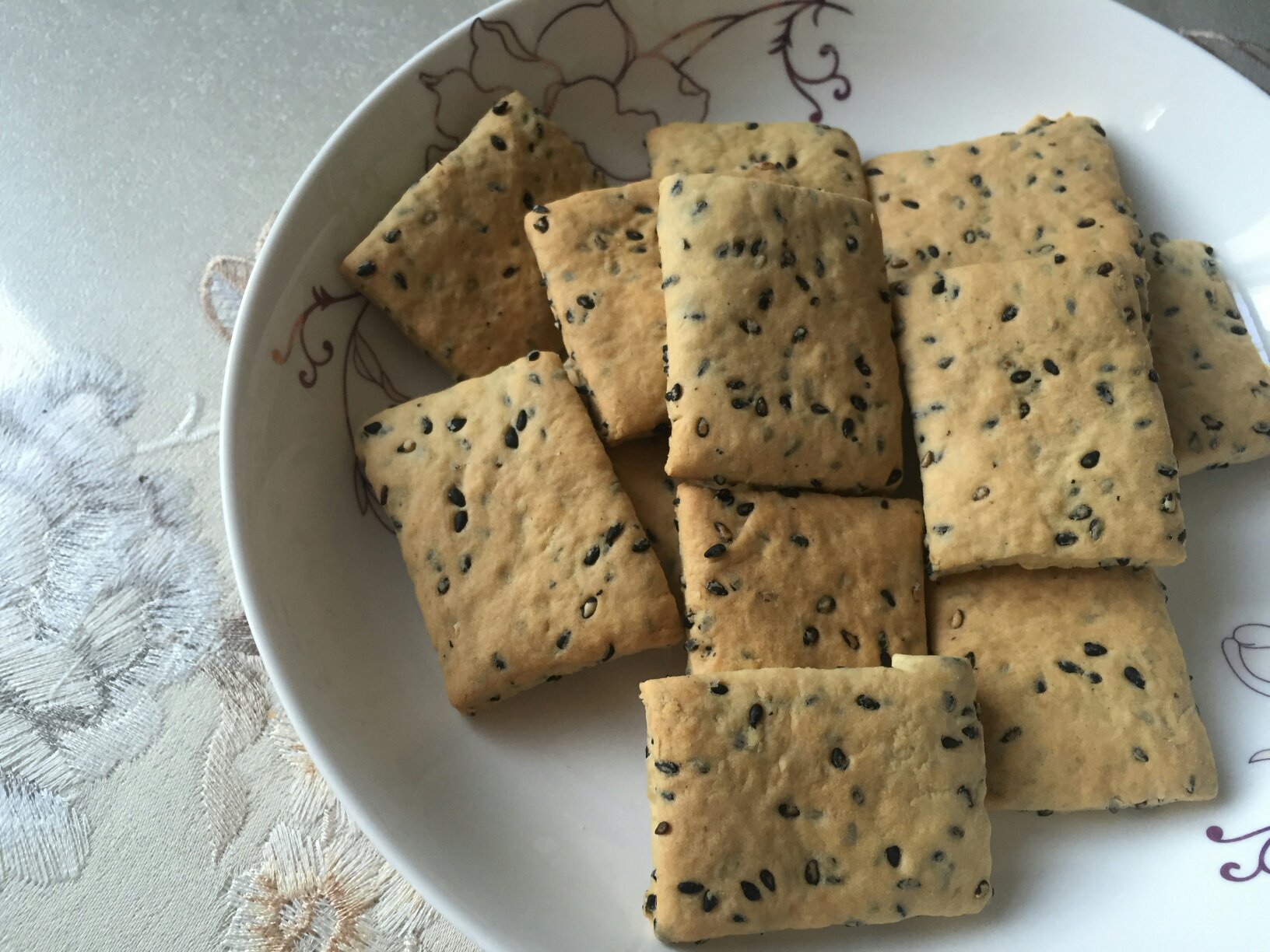 黑芝麻咸香饼干