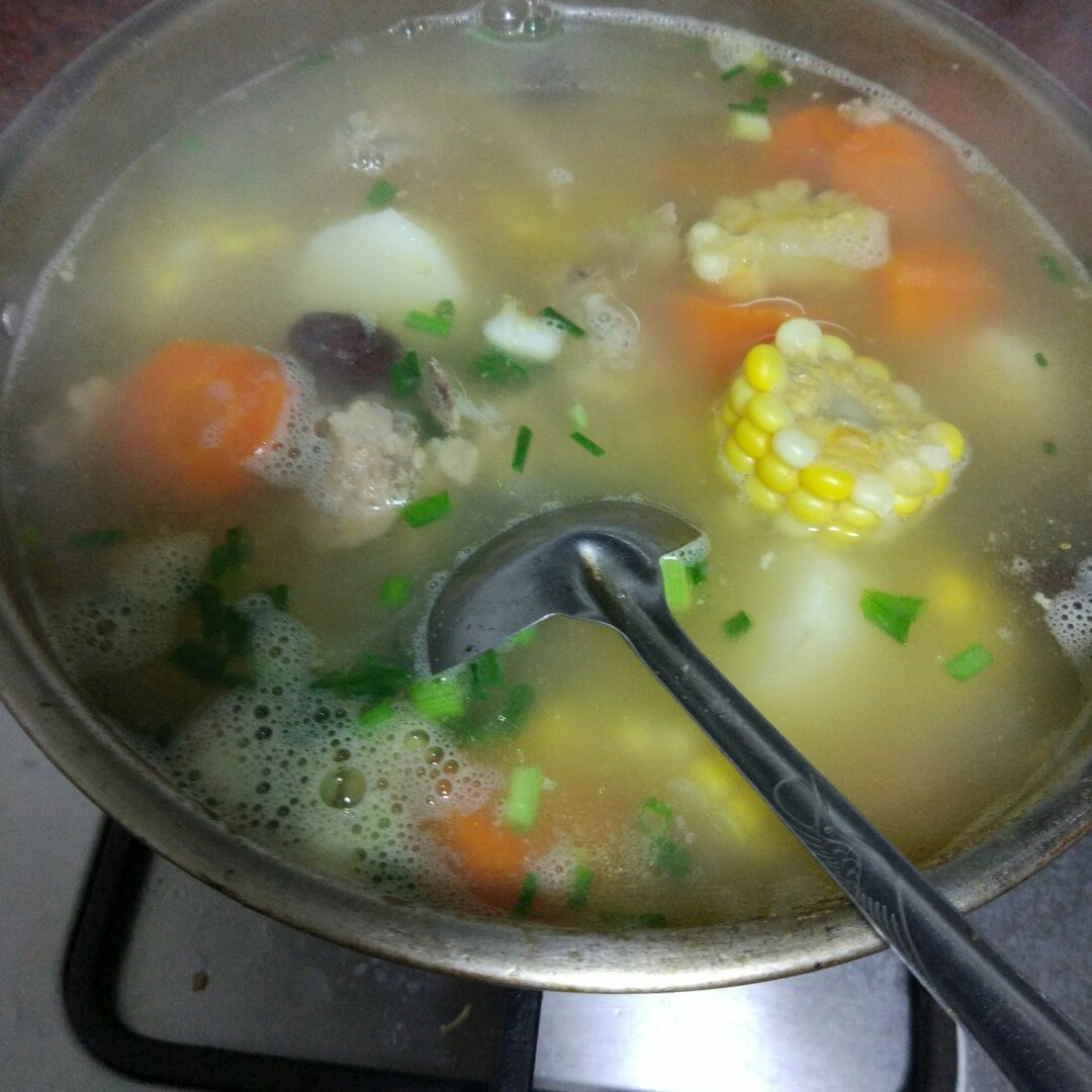 棒骨萝卜玉米汤