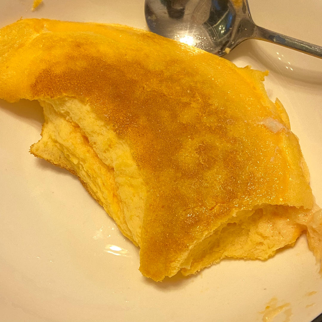 三颗鸡蛋就能做出简单又解馋的平底锅舒芙蕾，高级下午茶