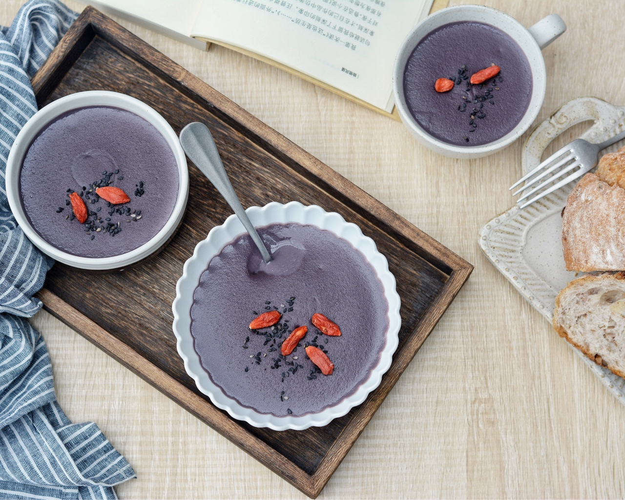 秋冬暖饮－养生紫薯豆奶（破壁机食谱）的做法