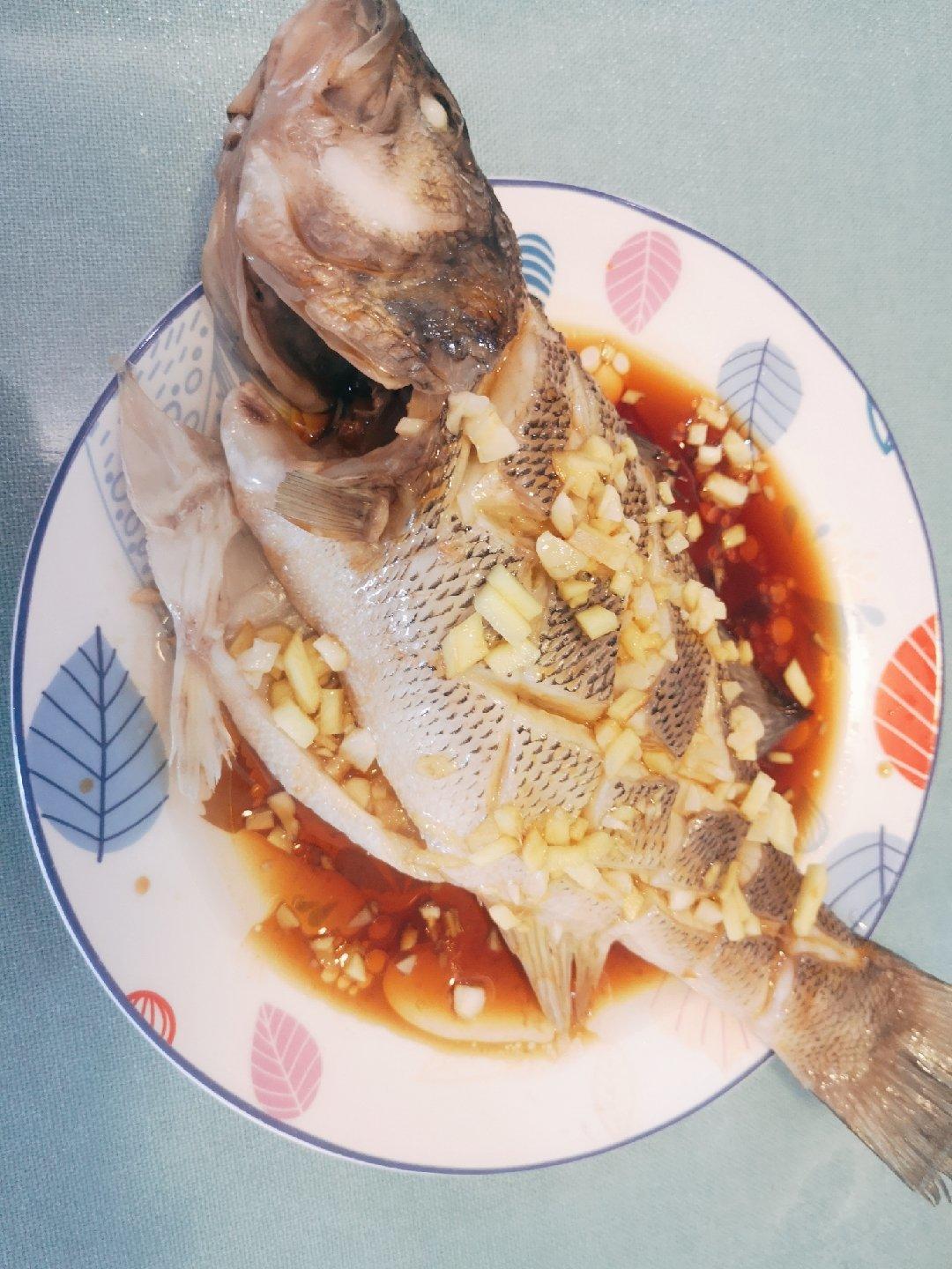 清蒸鲈鱼