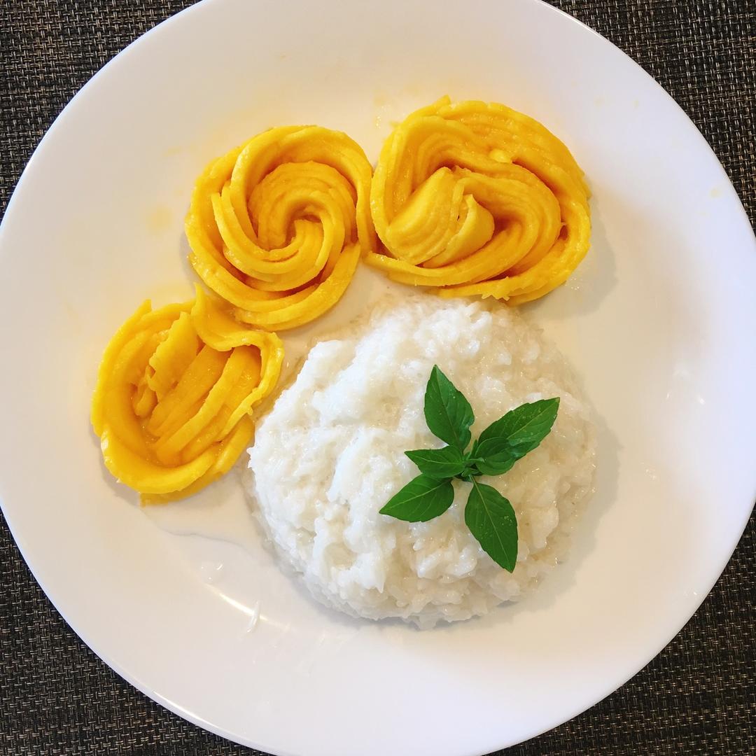 椰浆芒果糯米饭（附芒果玫瑰花做法）