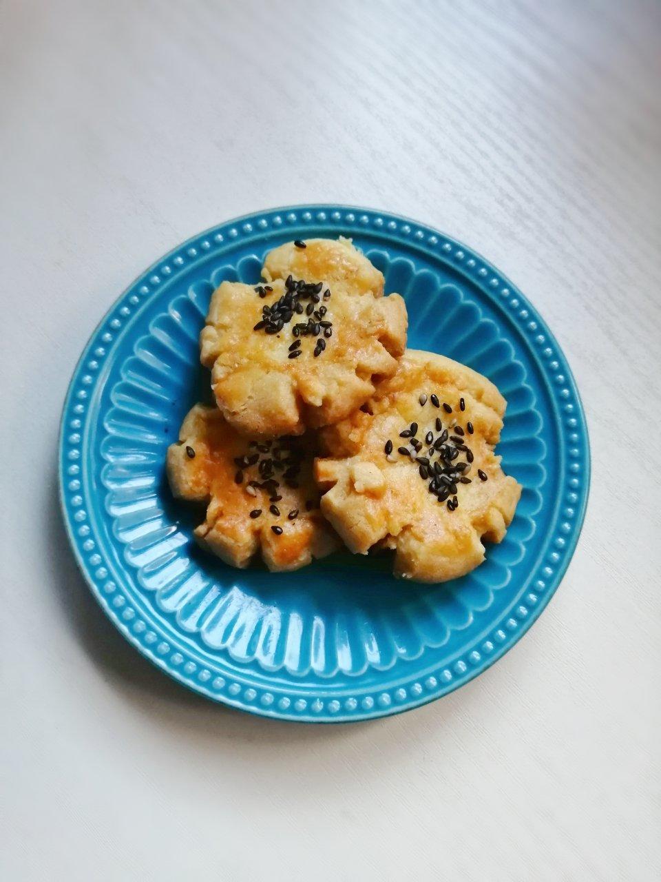 轻轻一按就碎掉的原味桃酥（不输猪油版）