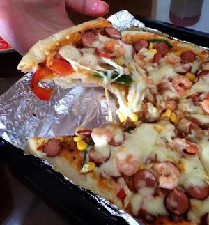 厚底虾火腿培根披萨（超简单版本）的做法 步骤7