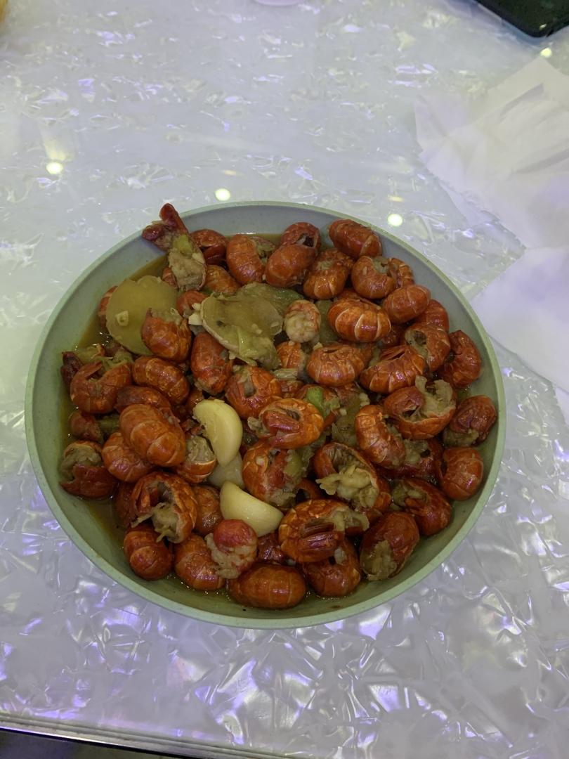 蒜蓉炒虾尾家常做法