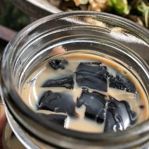 龟苓膏焦糖奶茶的做法 步骤7